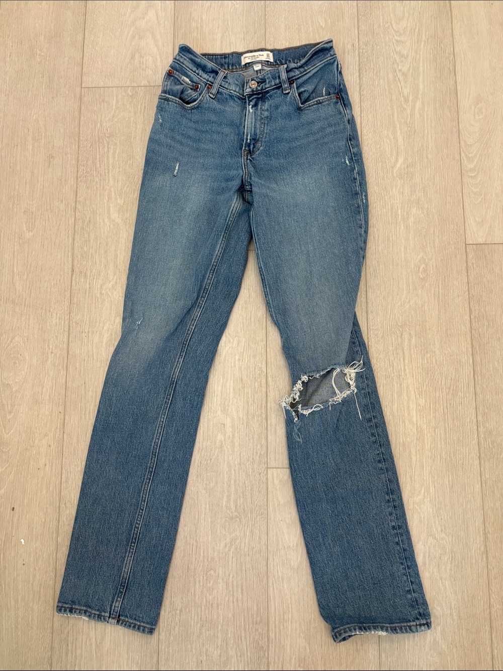 Abercrombie & Fitch Love Curve The 90’s Straight Low Rise size 24 / 00 L